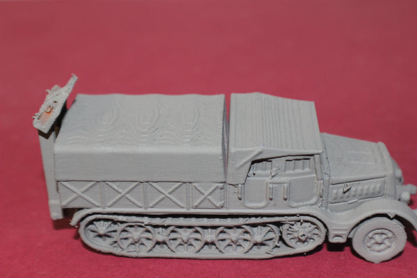 1-72ND SCALE 3D PRINTED WW II GERMAN SD.KFZ 9 FAMO CLOSED CAB, CLOSED BOX WITH SPADE