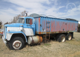 1-72ND SCALE 3D PRINTED 1973 DODGE D800 GRAIN TRUCK OPEN
