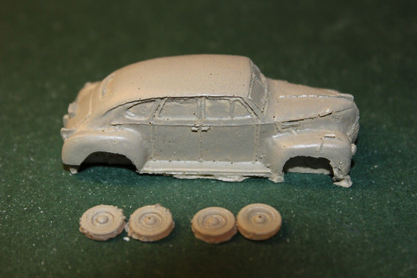 HO SCALE 1940 CHRYSLER SEDAN